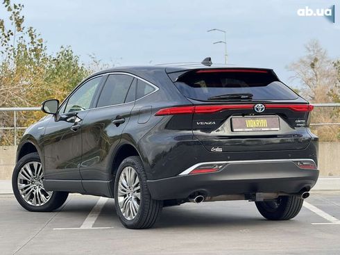 Toyota Venza 2021 - фото 9