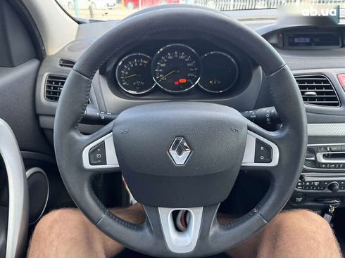 Renault Fluence 2011 - фото 24