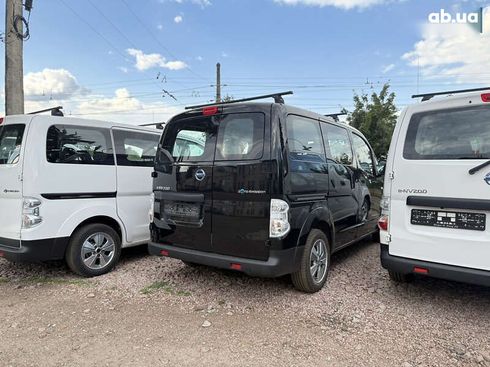 Nissan e-NV200 2018 - фото 23