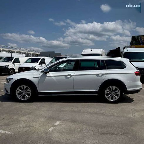 Volkswagen passat alltrack 2018 - фото 6