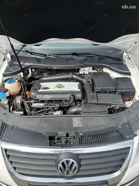 Volkswagen Passat 2008 белый - фото 12