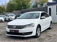 Продаж вживаних Volkswagen Passat 2014 року - купити на Автобазарі