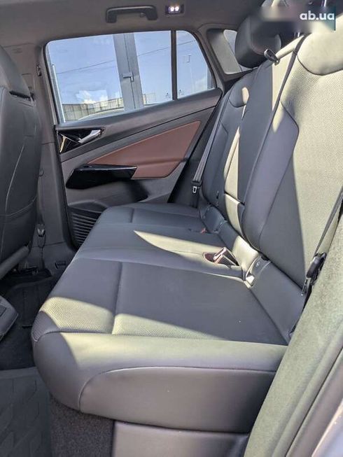Volkswagen ID.4 2021 - фото 25