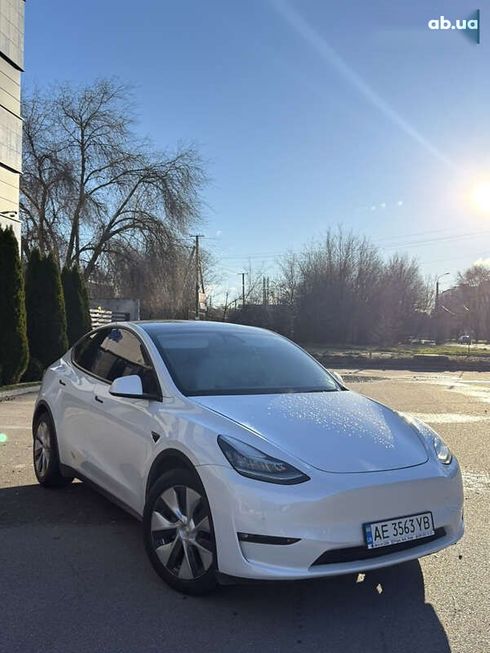 Tesla Model Y 2021 - фото 7