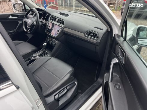 Volkswagen Tiguan 2018 белый - фото 6