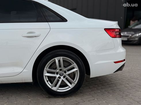 Audi A4 2016 белый - фото 6