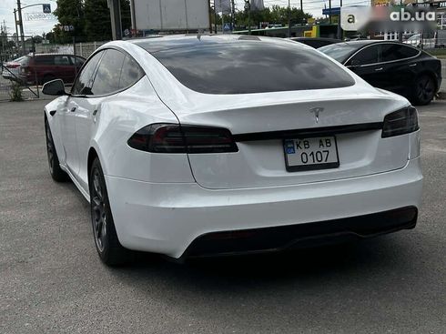 Tesla Model S 2022 - фото 14