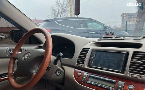 Toyota Camry 2004 - фото 11