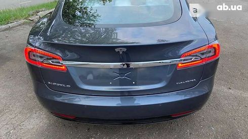 Tesla Model S 2019 - фото 17