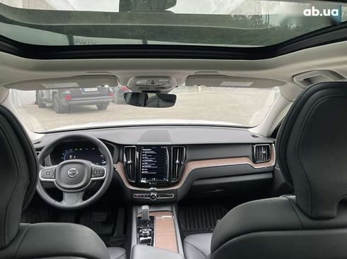 Volvo XC60 2022 - фото 28