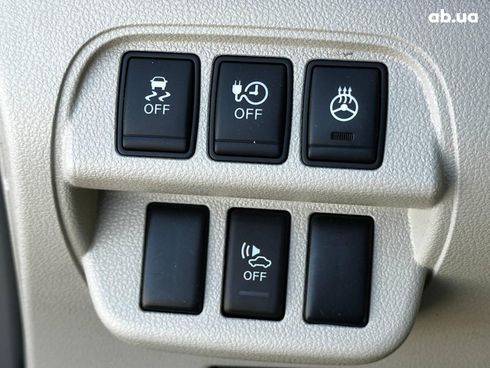 Nissan Leaf 2012 красный - фото 73