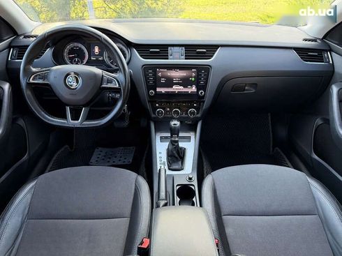 Skoda Octavia 2018 - фото 20