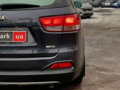 Kia Sorento 2016 серый - фото 17