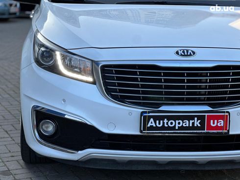 Kia Carnival 2017 белый - фото 5