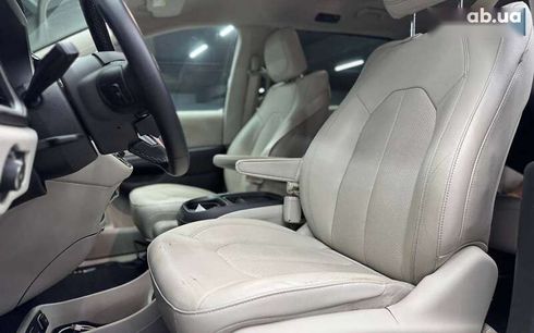 Chrysler Pacifica 2017 - фото 9