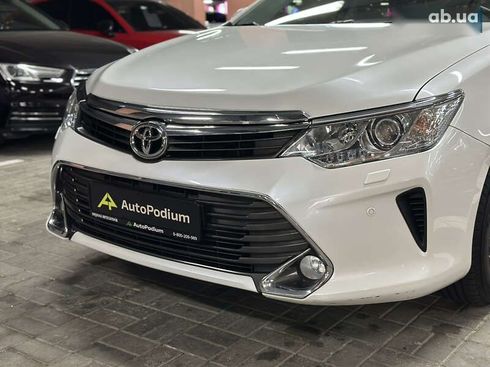 Toyota Camry 2015 - фото 10