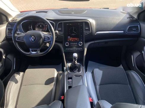 Renault Megane 2016 - фото 11
