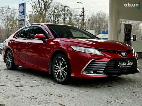 Toyota Camry 2022 - фото 11