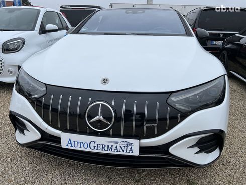 Mercedes-Benz AMG EQE 2023 - фото 18