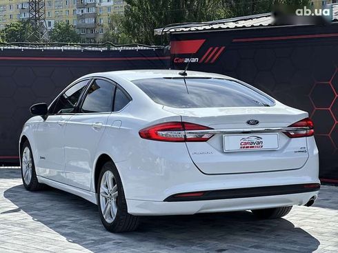 Ford Fusion 2018 - фото 27