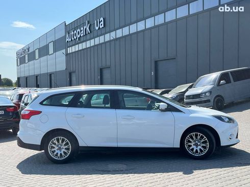Ford Focus 2014 белый - фото 42