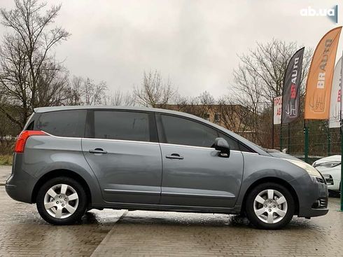 Peugeot 5008 2011 - фото 22