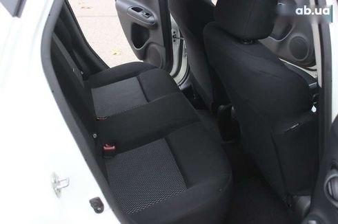 Nissan Juke 2017 - фото 25