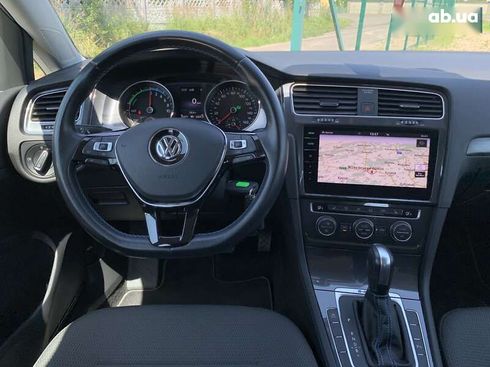 Volkswagen e-Golf 2020 - фото 19