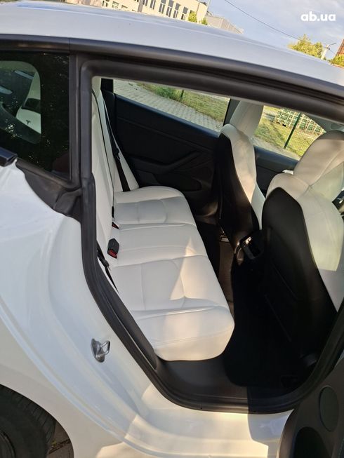 Tesla Model 3 2021 белый - фото 10