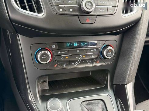 Ford Focus 2015 - фото 28