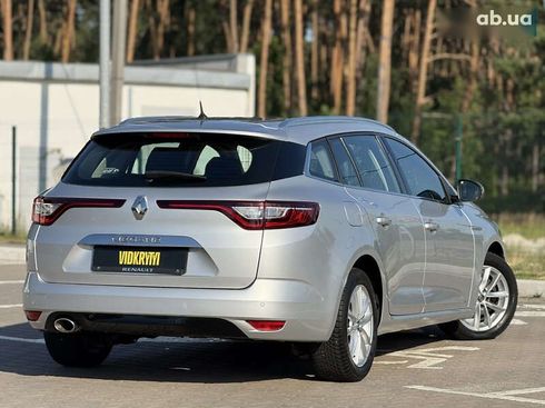 Renault Megane 2017 - фото 17