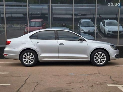 Volkswagen Jetta 2012 - фото 4