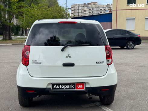 Mitsubishi Colt 2010 белый - фото 4