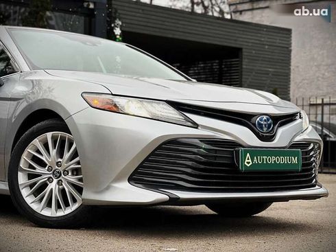 Toyota Camry 2018 - фото 5