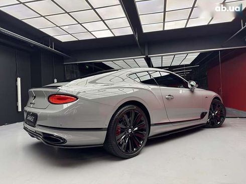 Bentley Continental GT 2021 - фото 17