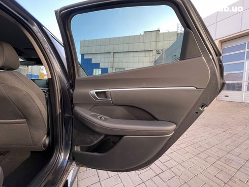Hyundai Sonata 2020 серый - фото 17