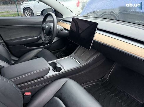 Tesla Model 3 2021 - фото 18
