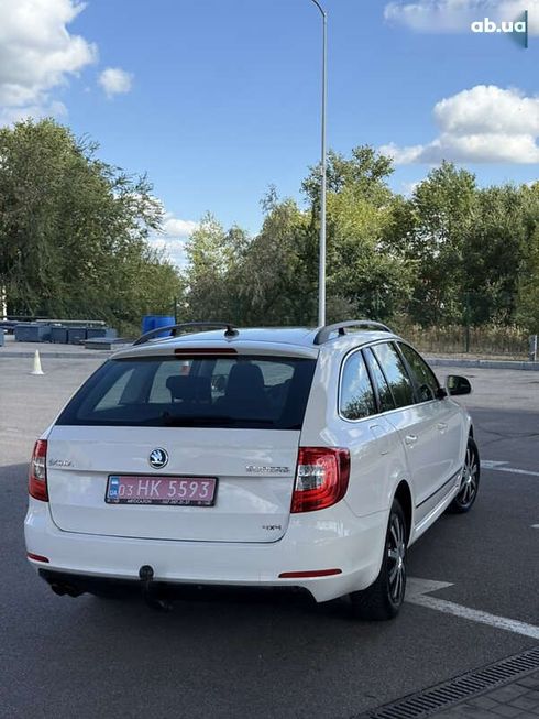 Skoda Superb 2014 - фото 9