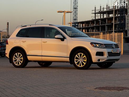 Volkswagen Touareg 2014 белый - фото 8