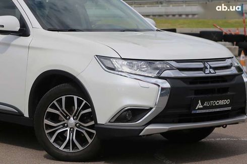 Mitsubishi Outlander 2017 - фото 4