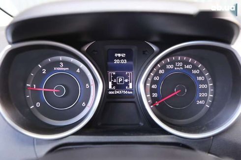 Hyundai Elantra 2013 - фото 17
