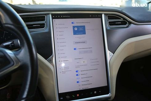 Tesla Model S 2017 - фото 19