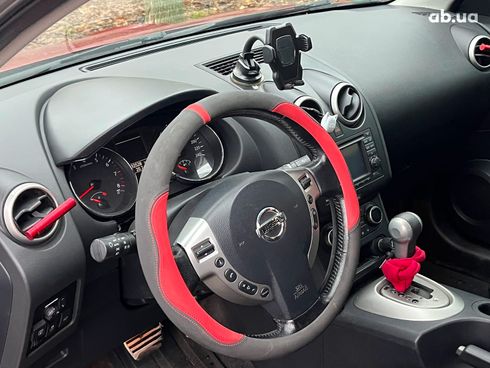 Nissan Qashqai 2012 красный - фото 28