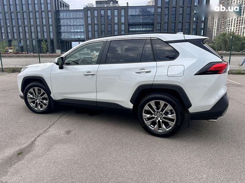 Toyota RAV4 2023 - фото 30