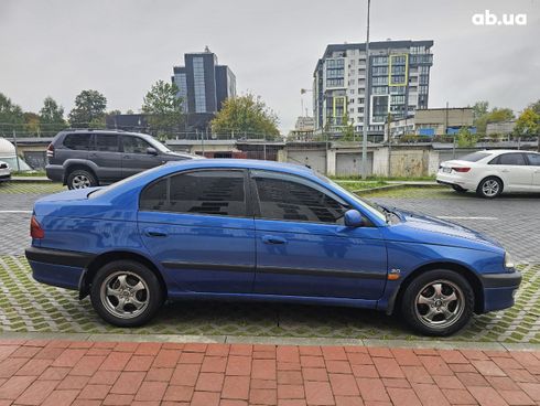 Toyota Avensis 1999 синий - фото 3