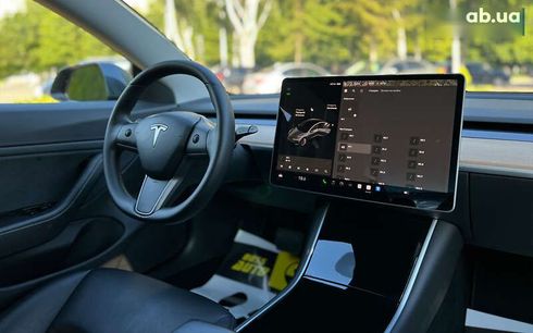 Tesla Model 3 2020 - фото 17