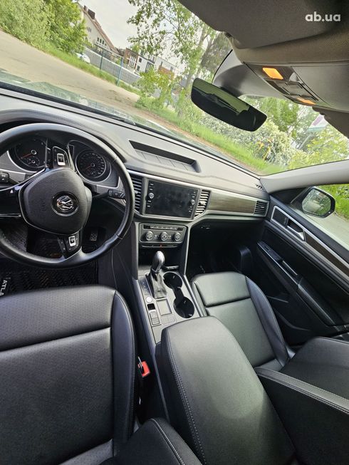Volkswagen Atlas 2018 серый - фото 10