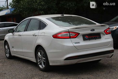 Ford Fusion 2016 - фото 12