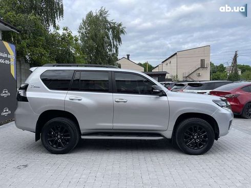 Toyota Land Cruiser Prado 2021 - фото 10