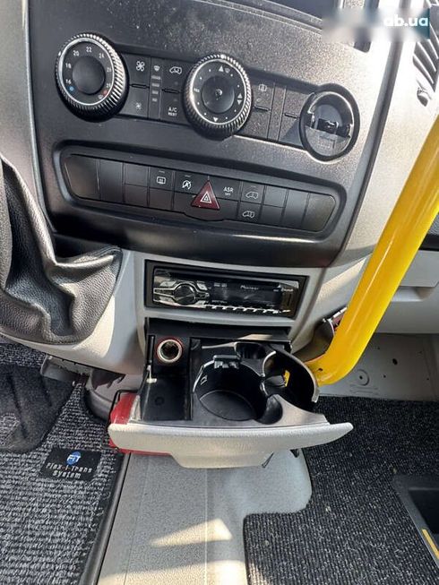 Volkswagen Crafter 2012 - фото 22